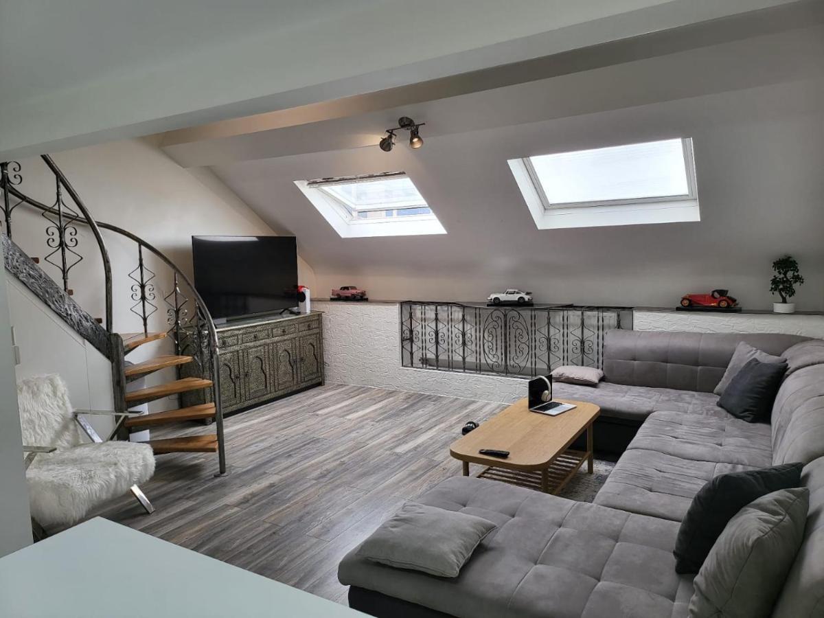 Duplex Elegant Situe A 1Min De La Gare Du Nord Apartment Brussels Exterior photo